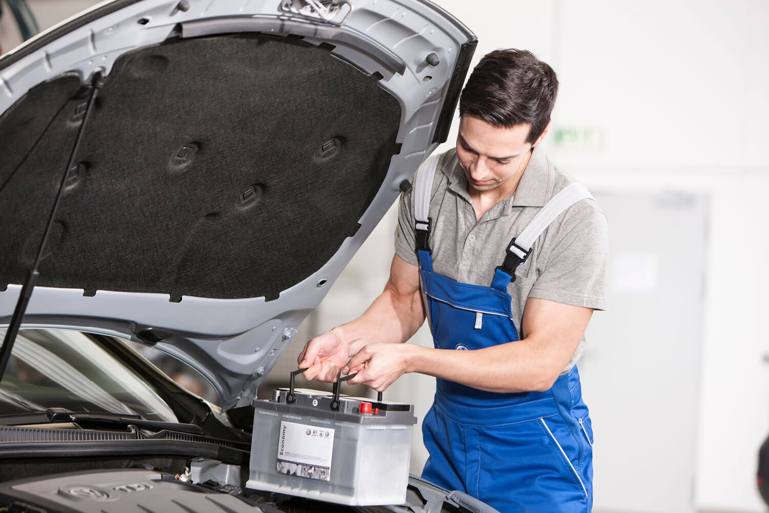 bhg_kfz mechatroniker_Ausbildungsberufe.jpg